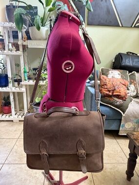 ROBERT CHEAU Leathercraft Tan Brown Leather Satchel Cross Shoulder USA-Vintage.